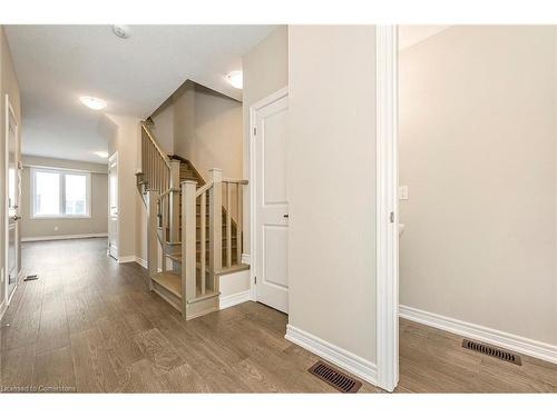 24 Jellicoe Court, Hamilton, ON - Indoor Photo Showing Other Room