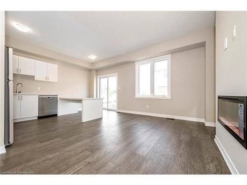 24 Jellicoe Court, Hamilton, ON - Indoor Photo Showing Kitchen