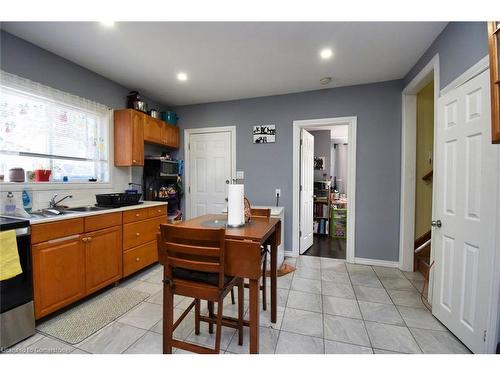 162 Newlands Avenue, Hamilton, ON - Indoor Photo Showing Kitchen