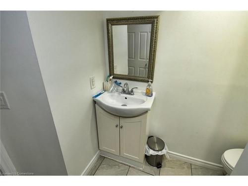 162 Newlands Avenue, Hamilton, ON - Indoor Photo Showing Bathroom