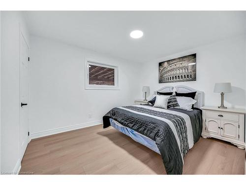 120 Second Road E, Stoney Creek, ON - Indoor Photo Showing Bedroom