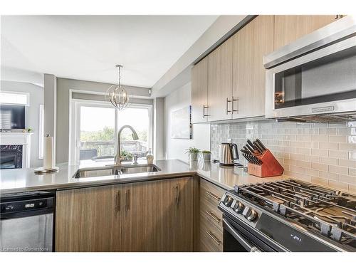 72 Keith Crescent, Niagara-On-The-Lake, ON - Indoor Photo Showing Kitchen With Double Sink