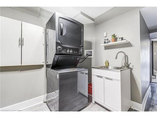 72 Keith Crescent, Niagara-On-The-Lake, ON - Indoor Photo Showing Laundry Room