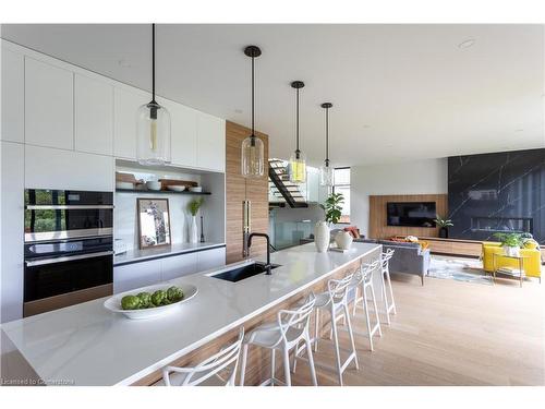 70 Upper Mount Albion Road, Hamilton, ON - Indoor Photo Showing Kitchen With Upgraded Kitchen