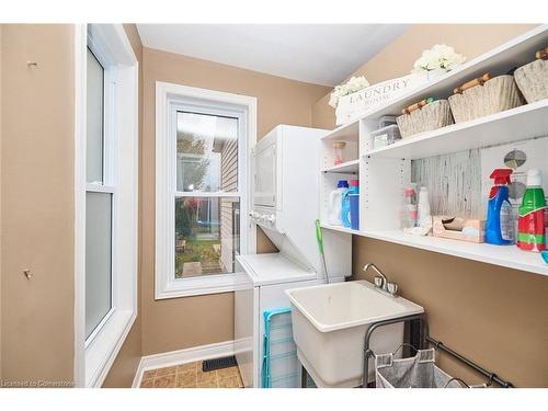 108 Cross Street E, Dunnville, ON - Indoor Photo Showing Laundry Room