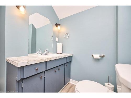 108 Cross Street E, Dunnville, ON - Indoor Photo Showing Bathroom