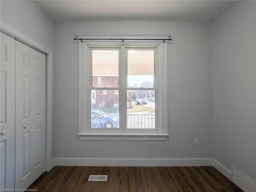 1-116 Myrtle Avenue, Hamilton, ON - Indoor Photo Showing Other Room