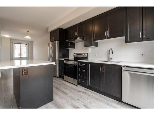 22 Hollywood Court, Cambridge, ON - Indoor Photo Showing Kitchen