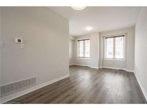 22 Hollywood Court, Cambridge, ON - Indoor Photo Showing Other Room