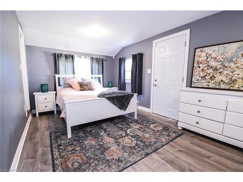 384 Diltz Road, Dunnville, ON - Indoor Photo Showing Bedroom