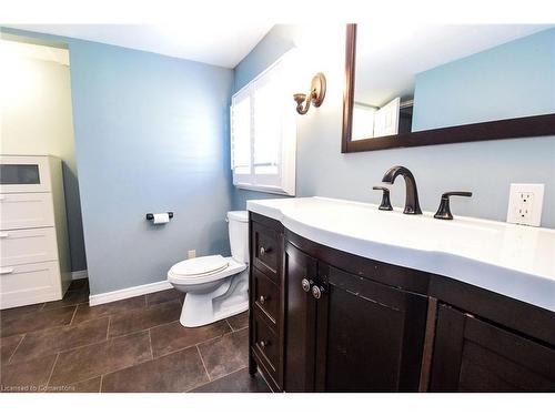 384 Diltz Road, Dunnville, ON - Indoor Photo Showing Bathroom