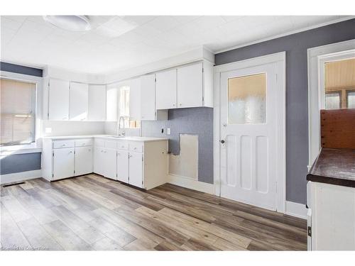 74 William Street, Delhi, ON - Indoor Photo Showing Kitchen