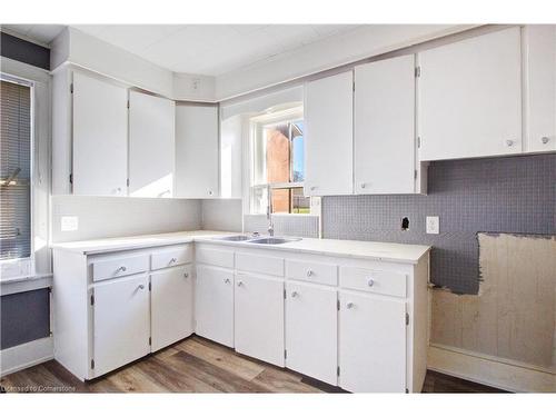 74 William Street, Delhi, ON - Indoor Photo Showing Kitchen With Double Sink