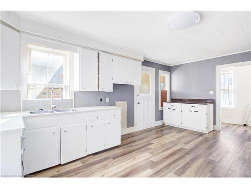 74 William Street, Delhi, ON - Indoor Photo Showing Kitchen