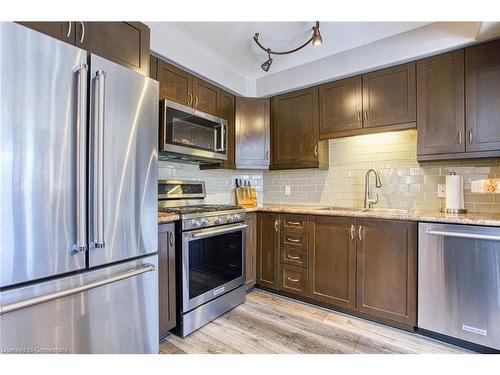 121 Sumner Crescent, Grimsby, ON - Indoor Photo Showing Kitchen