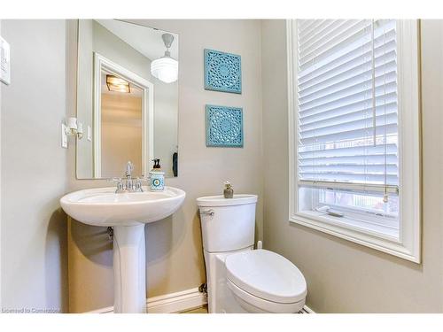 121 Sumner Crescent, Grimsby, ON - Indoor Photo Showing Bathroom