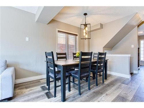 121 Sumner Crescent, Grimsby, ON - Indoor Photo Showing Dining Room