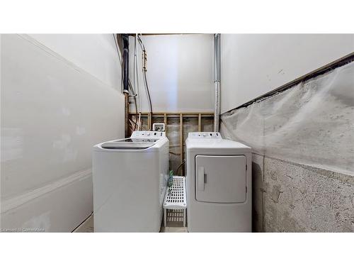 3068 Postridge Drive, Oakville, ON - Indoor Photo Showing Laundry Room