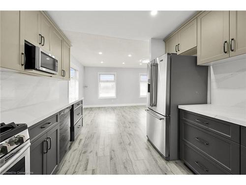 1320 Hwy 56, Glanbrook, ON - Indoor Photo Showing Kitchen