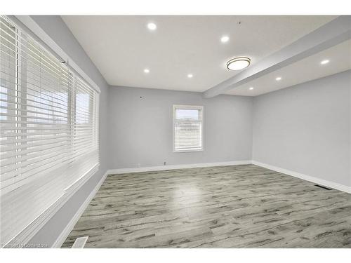 1320 Hwy 56, Glanbrook, ON - Indoor Photo Showing Other Room