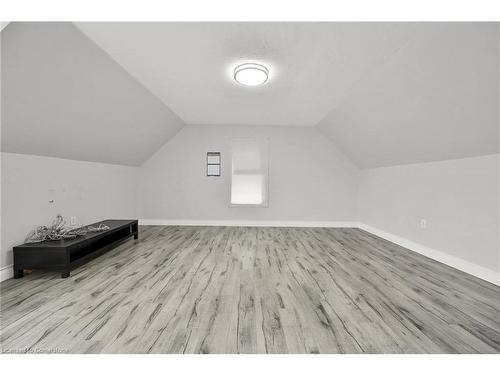 1320 Hwy 56, Glanbrook, ON - Indoor Photo Showing Other Room