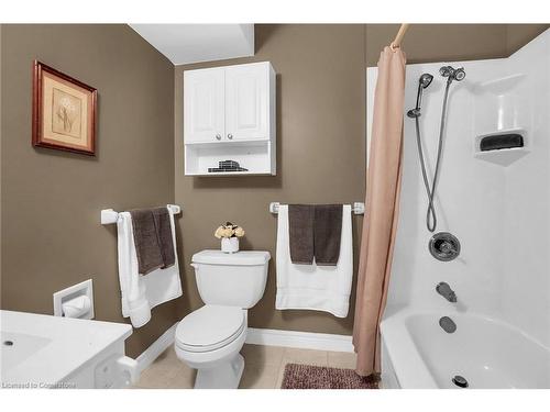 48 Debora Drive, Grimsby, ON - Indoor Photo Showing Bathroom