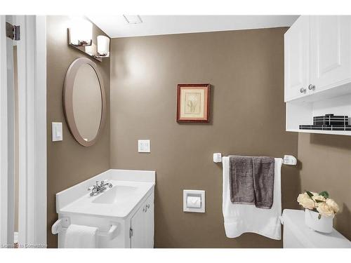 48 Debora Drive, Grimsby, ON - Indoor Photo Showing Bathroom