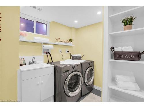 48 Debora Drive, Grimsby, ON - Indoor Photo Showing Laundry Room