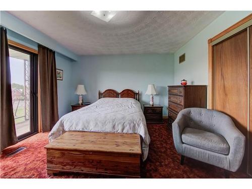 45 Selkirk Avenue, Hamilton, ON - Indoor Photo Showing Bedroom