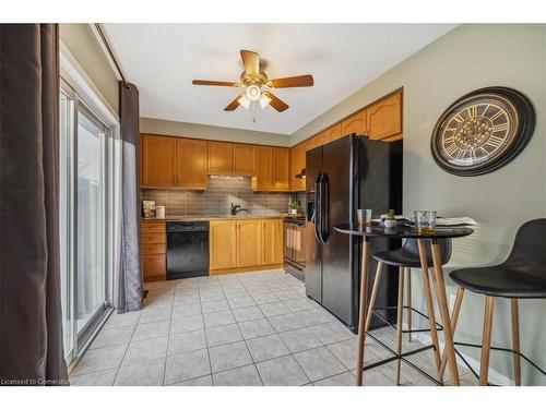 45-24 Kenyon Crescent, Grimsby, ON - Indoor Photo Showing Kitchen