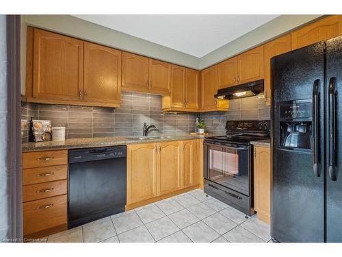 45-24 Kenyon Crescent, Grimsby, ON - Indoor Photo Showing Kitchen