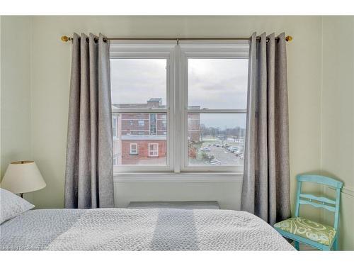 410B-5 East 36Th Street, Hamilton, ON - Indoor Photo Showing Bedroom