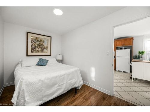 536 John Street N, Hamilton, ON - Indoor Photo Showing Bedroom