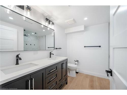 Lower Unit-415 Hampton Heath Road, Burlington, ON - Indoor Photo Showing Bathroom