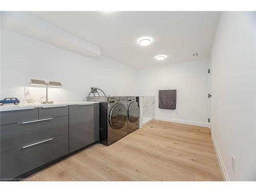 Lower Unit-415 Hampton Heath Road, Burlington, ON - Indoor Photo Showing Laundry Room