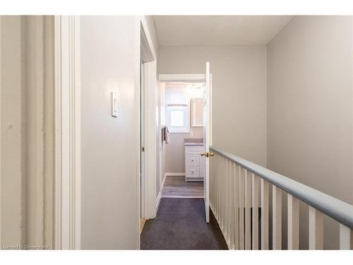 202 Canada Street, Hamilton, ON - Indoor Photo Showing Other Room