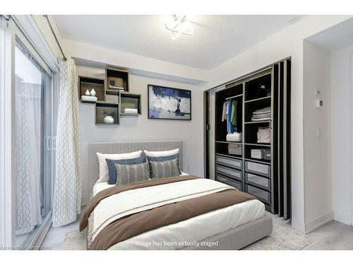 62-1121 Cooke Boulevard, Burlington, ON - Indoor Photo Showing Bedroom