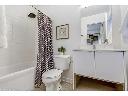 62-1121 Cooke Boulevard, Burlington, ON - Indoor Photo Showing Bathroom