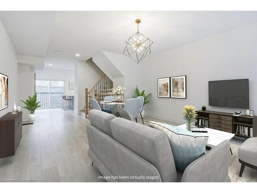 62-1121 Cooke Boulevard, Burlington, ON - Indoor Photo Showing Living Room