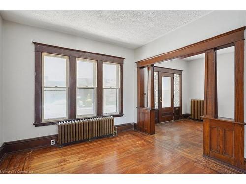 76 Spadina Avenue, Hamilton, ON - Indoor Photo Showing Other Room