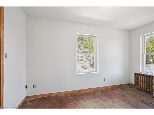 76 Spadina Avenue, Hamilton, ON - Indoor Photo Showing Other Room