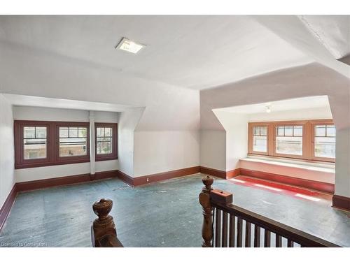 76 Spadina Avenue, Hamilton, ON - Indoor Photo Showing Other Room