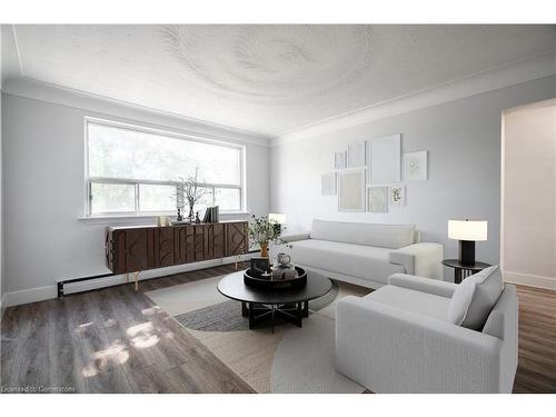 4-2161 Ghent Avenue, Burlington, ON - Indoor Photo Showing Living Room