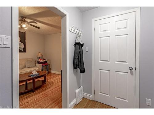 94 Avonlea Street, Ingersoll, ON - Indoor Photo Showing Other Room