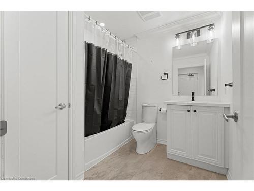 Penthouse 1106-81 Robinson Street, Hamilton, ON - Indoor Photo Showing Bathroom