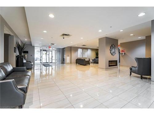 Penthouse 1106-81 Robinson Street, Hamilton, ON - Indoor