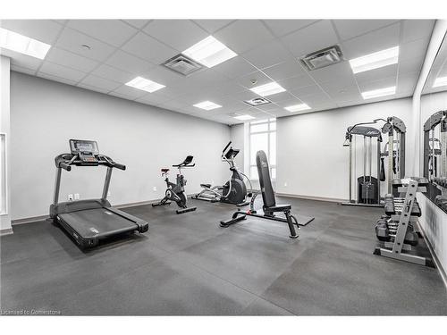 Penthouse 1106-81 Robinson Street, Hamilton, ON - Indoor Photo Showing Gym Room