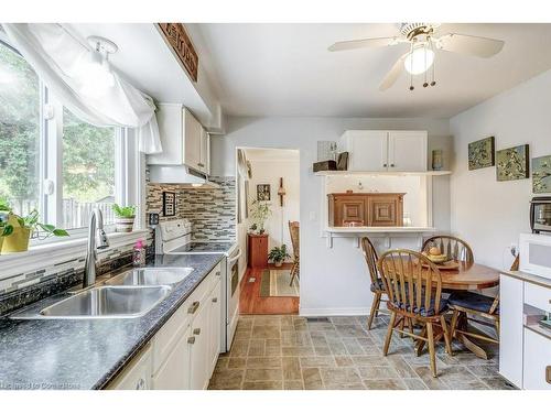 655 Cumberland Avenue, Burlington, ON - Indoor Photo Showing Kitchen With Double Sink