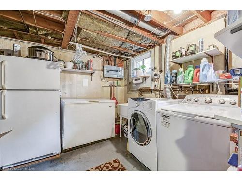 655 Cumberland Avenue, Burlington, ON - Indoor Photo Showing Laundry Room