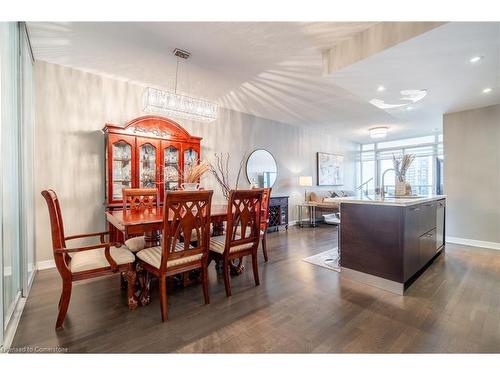 2206-90 Park Lawn Road, Etobicoke, ON - Indoor Photo Showing Dining Room